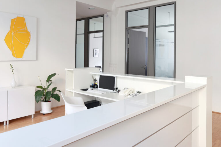 AdobeStock_34491148-Mobile